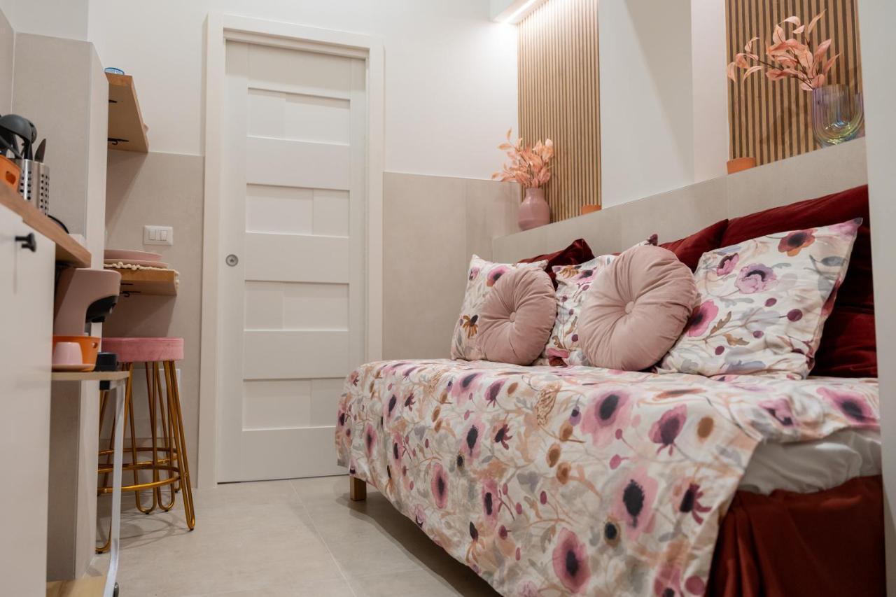 Palazzo Nicolaus Del Lungomare Bed & Breakfast Bari Dış mekan fotoğraf