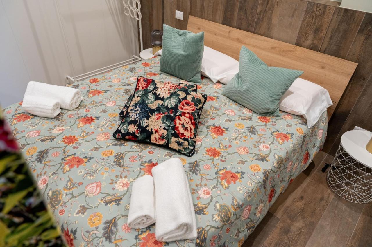 Palazzo Nicolaus Del Lungomare Bed & Breakfast Bari Dış mekan fotoğraf
