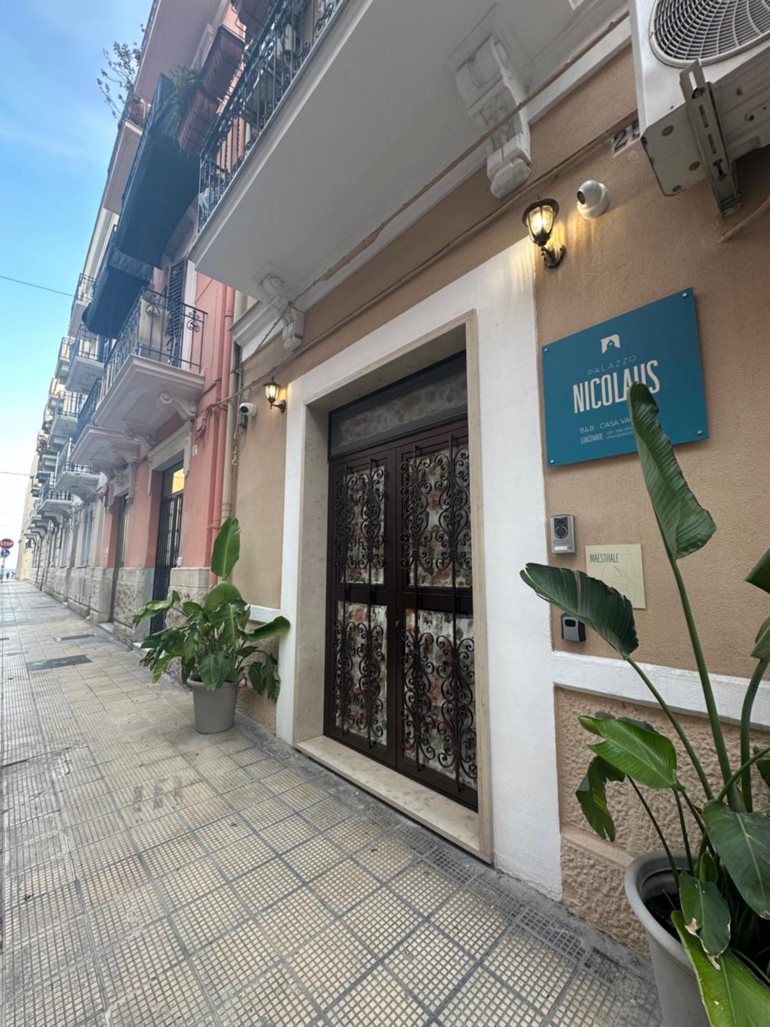 Palazzo Nicolaus Del Lungomare Bed & Breakfast Bari Dış mekan fotoğraf